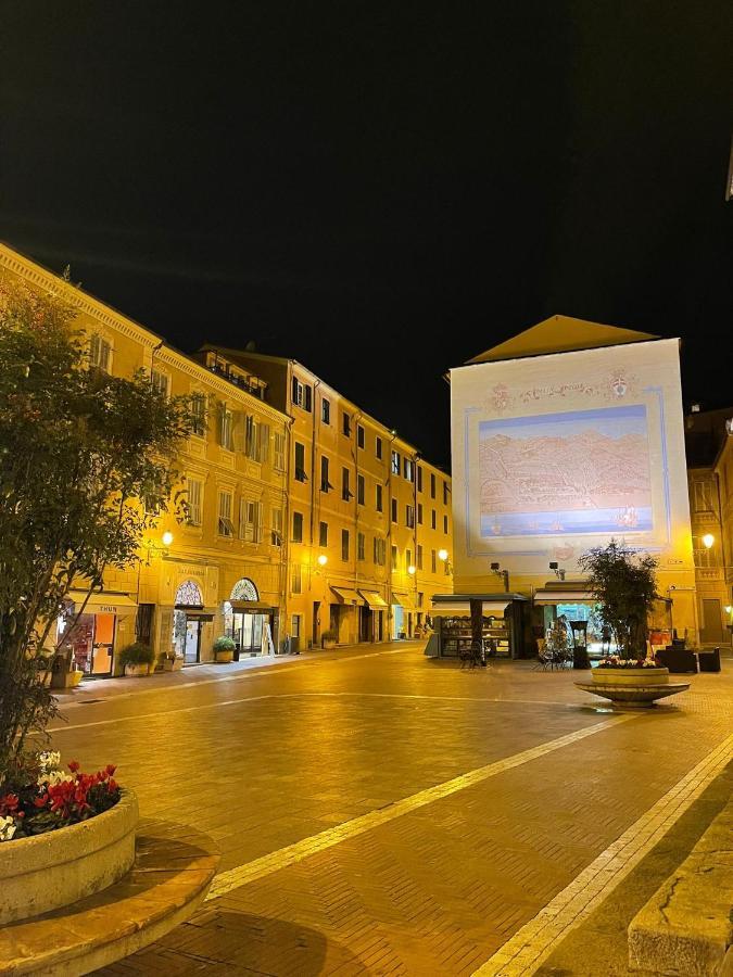 Casa Vacanza A 100 Metri Dal Mare Imperia Exterior foto